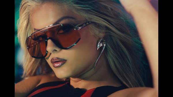 Chase It (Mmm Da Da Da) Lyrics - Bebe Rexha