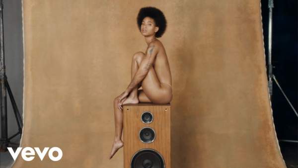False self Lyrics - WILLOW