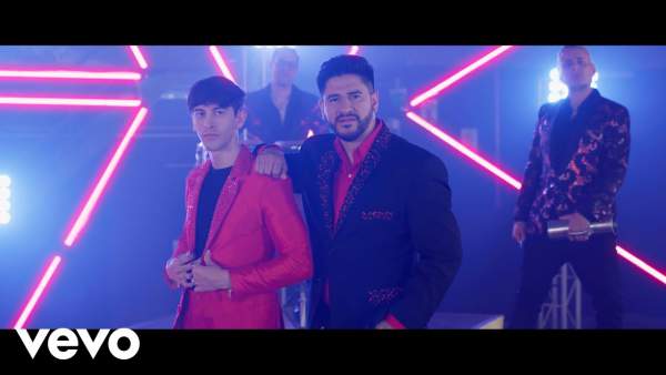 Agüita Lyrics - Ráfaga