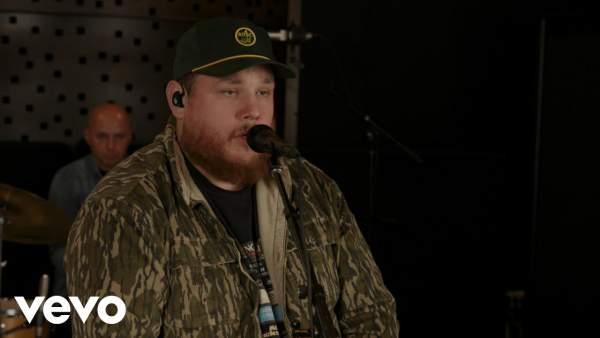 Little Country Boys Lyrics - Luke Combs