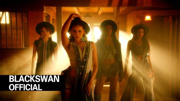 Roll Up Lyrics (English Translation) - BLACKSWAN