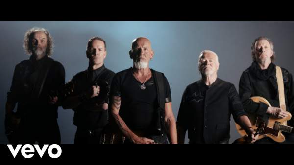 Retter In Der Not songtext Lyrics (English Translation) - Santiano