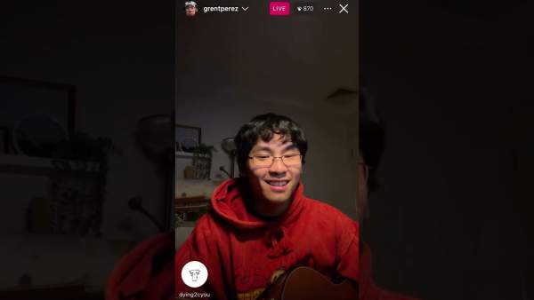 Girl At The Station Lyrics - Grentperez