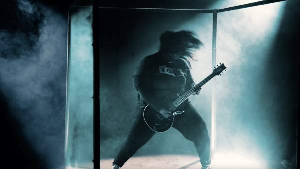 Live Not Fantasize Lyrics - Tetrarch