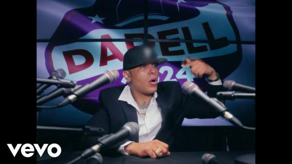 Loca Con El Capo Lyrics - Darell