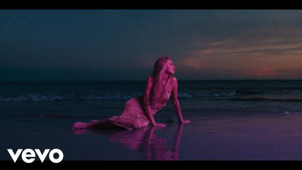 First Rodeo Lyrics - Kelsea Ballerini