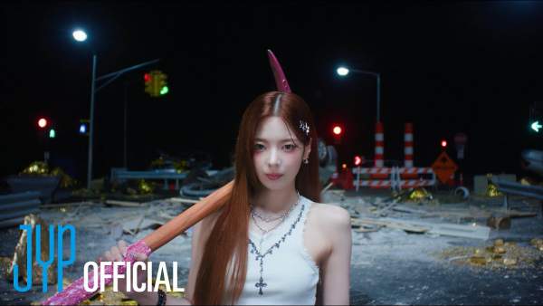 GOLD LYRICS - ITZY