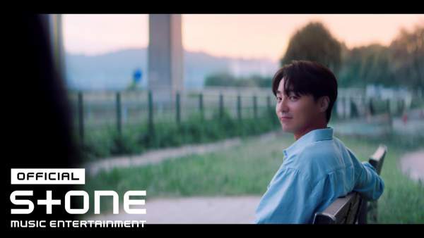If You Ask Me What Love Is (내게 사랑이 뭐냐고 물어본다면) Lyrics - Roy Kim