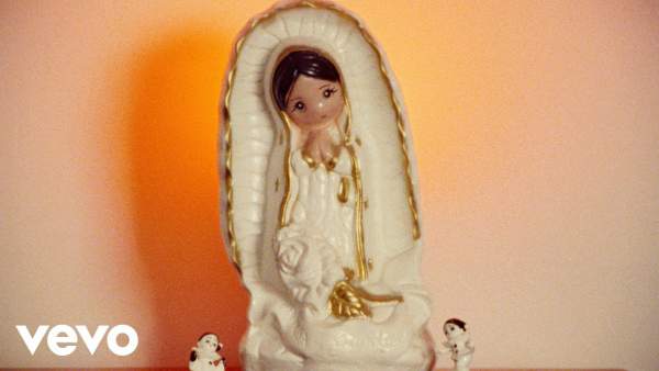 XLAS NUBES Lyrics (English Translation) - Becky G