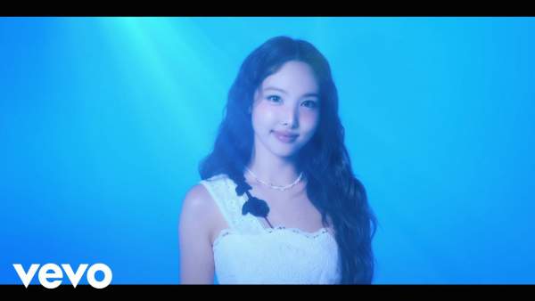 저 너머로 (Beyond) Lyrics - NAYEON