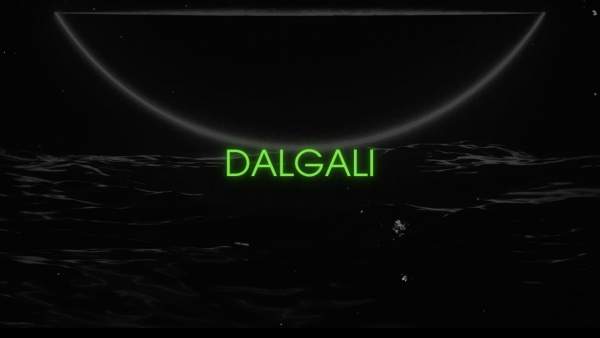Dalgalı Lyrics - Adamlar