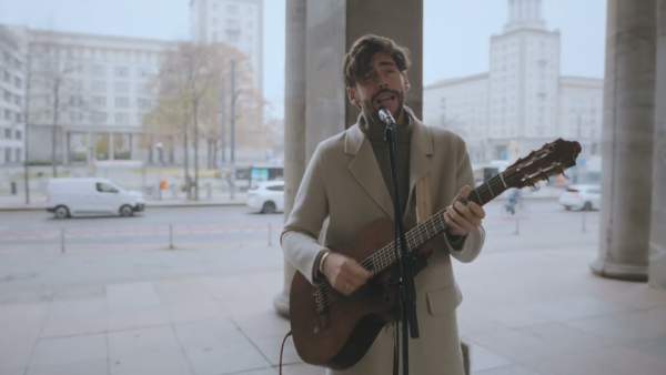 Dicen Lyrics (English Translation) - Alvaro Soler