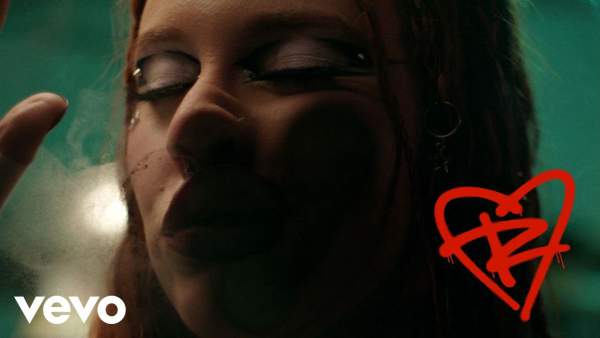 ESTRELLA DE ROCK Lyrics (English Translation) - RUSLANA