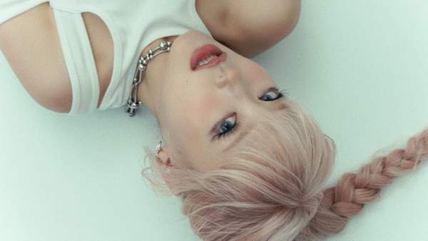Pivot Lyrics - HEYOON