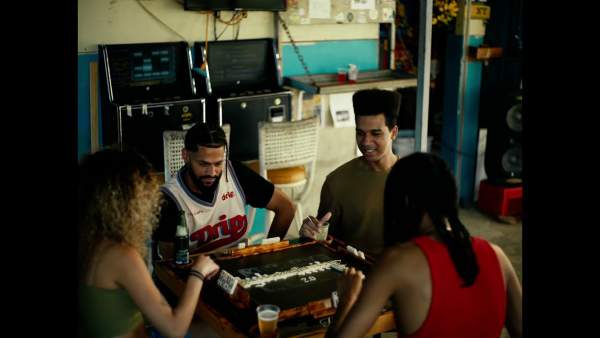 BILLY VAN Lyrics - Myke Towers