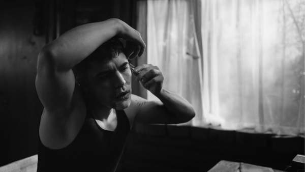 Bir Gün Ölürsem Lyrics - Emir Can İğrek
