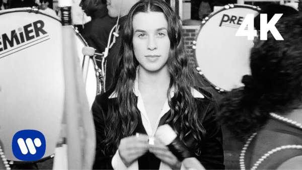 Hand In My Pocket Lyrics - Alanis Morissette