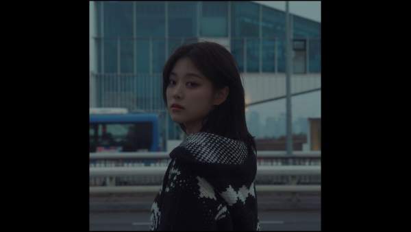 Thank You Lyrics - HyunJin (Loossemble)