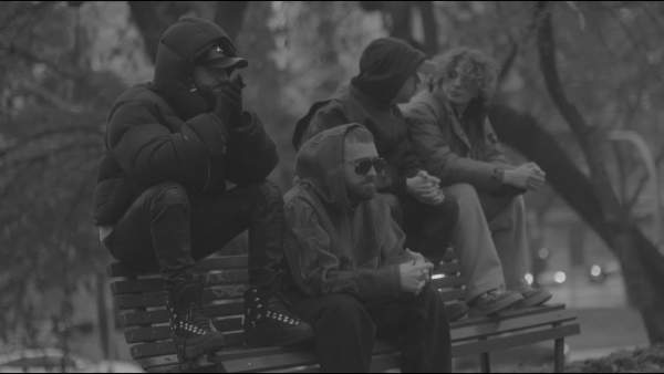 ’NA VITA ANNANZ Lyrics - SLF