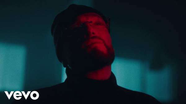 Pain Is Love Lyrics - Guè