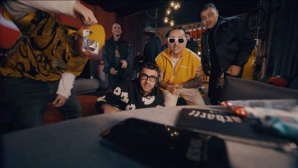 PINGUI Lyrics - Motive