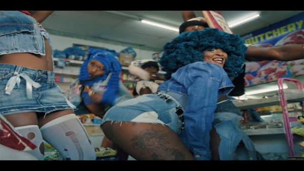Scrambled Eggs Lyrics - Moonchild Sanelly
