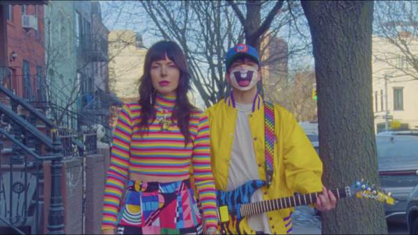 Bunky Pop Lyrics - Sleigh Bells