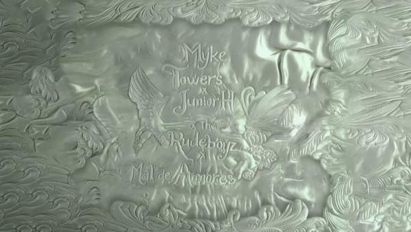MAL DE AMORES Lyrics - Myke Towers, Junior H