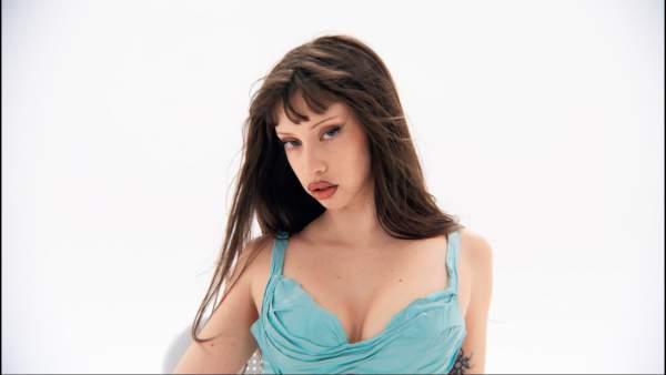 Performance Actitud (Pose) Lyrics (English Translation) - Six Sex, Bbynito