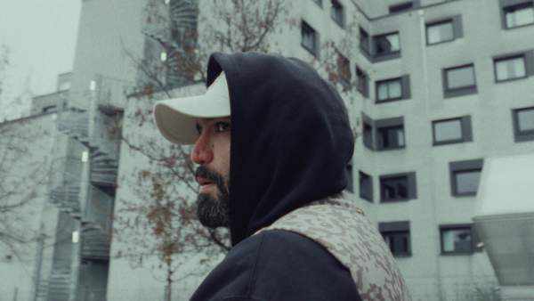 33 Lyrics - Ho3ein, EpiCure