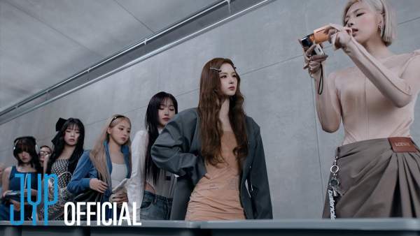 KNOW ABOUT ME Lyrics (English Translation) - NMIXX