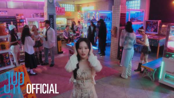 LOVE LINE (운명선) Lyrics - NiziU