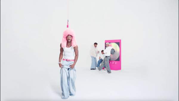 RIGHT THERE! Lyrics - Lil Nas X