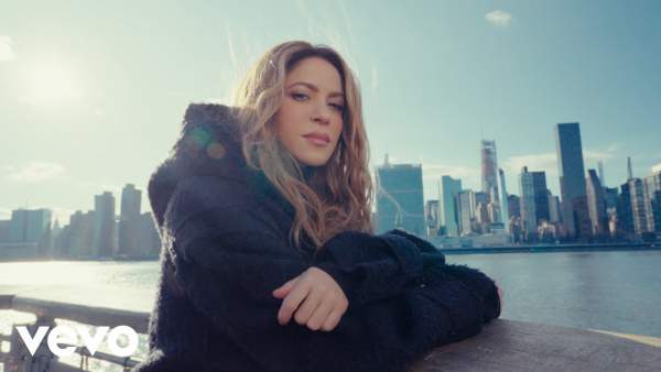Última Lyrics - Shakira