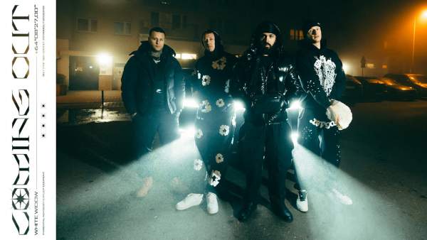 COMING OUT Lyrics - White Widow