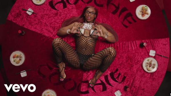 Hoochie Coochie Lyrics - Sexyy Red