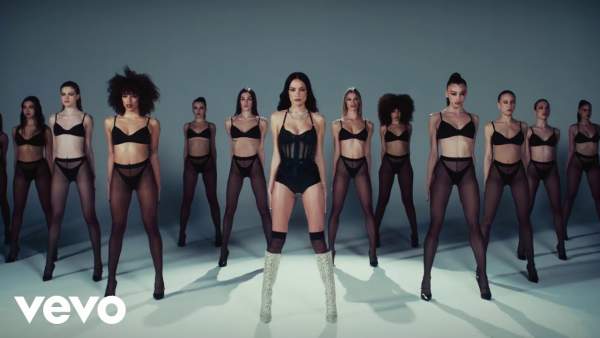 Mi Ami Mi Odi Lyrics - Elodie