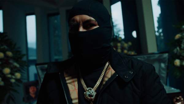 Adios Mama Lyrics (English Translation) - El Makabelico