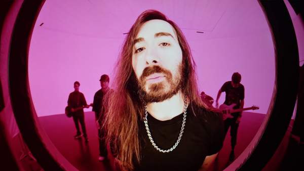 All Wrong Lyrics - MoistCr1TiKaL