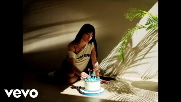 HOY ES TU CUMPLEAÑOS Lyrics (English Translation) - Aitana, Danny Ocean