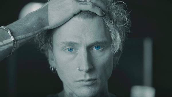 Iris Lyrics - mgk, Julia Wolf