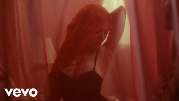 Kuliadora Lyrics (English Translation) - Yeri Mua