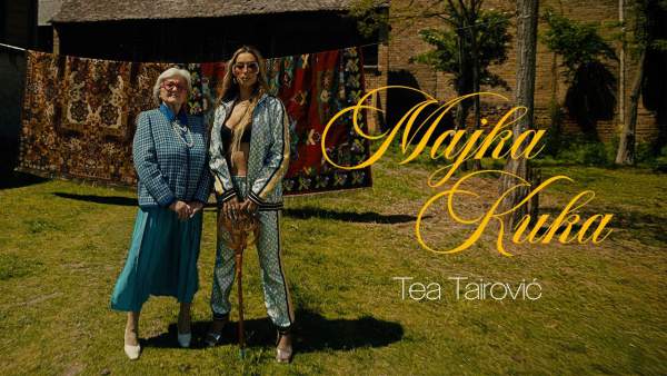 Majka kuka / Jug Lyrics - Tea Tairović