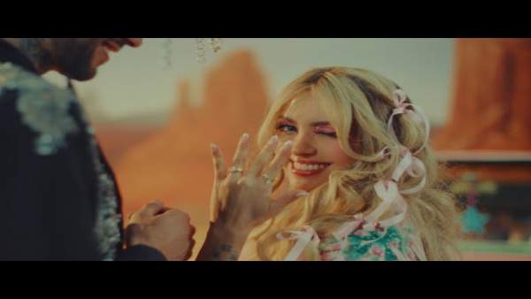 ONLINE Lyrics - ARIA BELA
