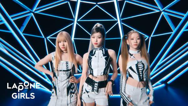 SHINING Lyrics (English Translation) - IS:SUE