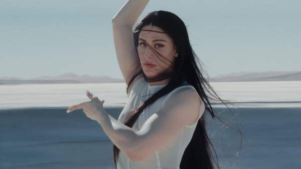 Sola Lyrics - Arca
