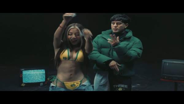 Vaya Donde Vaya Lyrics (English Translation) - KID FLEX