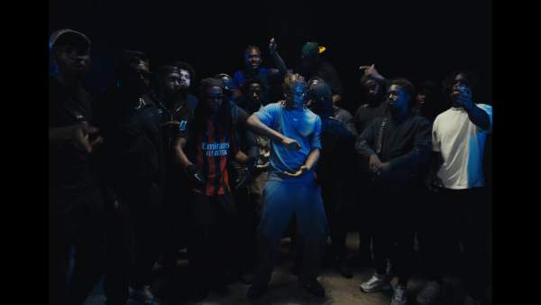 27.06.25 (Magie) Lyrics - La Mano 1.9