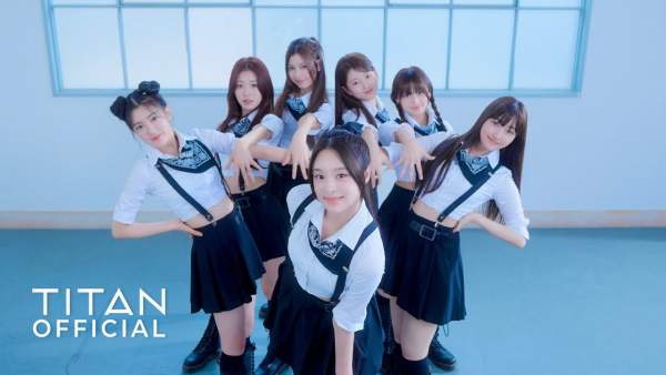 Good Girl (AtHeart) Lyrics (English Translation) - AtHeart