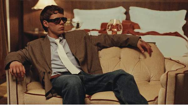 HOW DOES IT FEEL? Lyrics - The Kid LAROI